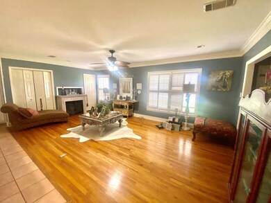 1813 Robinhood Rd, Albany, GA 31707 - photo 5