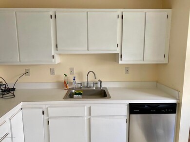 40 Madison Ct, Tinton Falls, NJ 07712 - photo 6