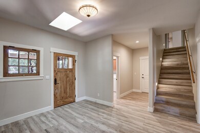Entry / Foyer