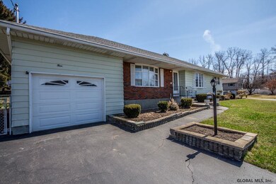 4 Marietta Dr, Albany, NY 12205 - photo 2