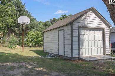 View of single car garage