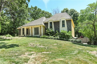 8819 Hirning Rd, Lenexa, KS 66220 - photo 5