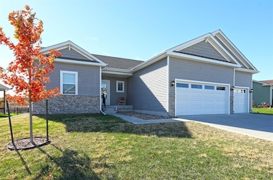 7920 NW 95th St, Johnston, IA 50131 - photo 2