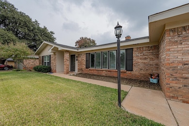2811 Durant Dr, Midland, TX 79705 - photo 4