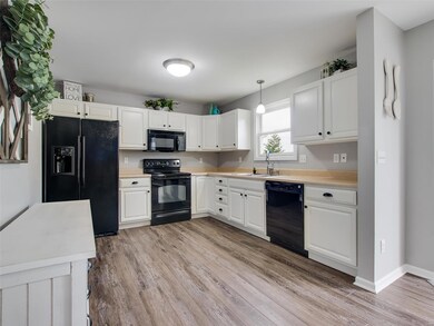 Newer vinyl plank flooring!