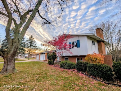 2 Mary Lane Ct, Frankenmuth, MI 48734 - photo 2