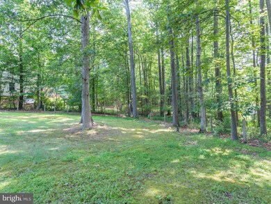 12731 Marboro Ln, Fairfax, VA 22033 - photo 5