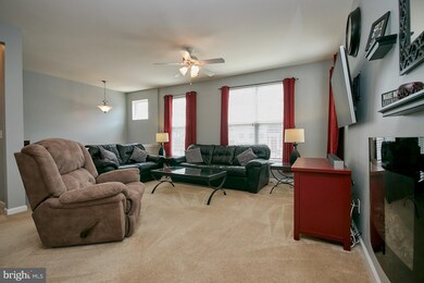 9052 Isabel Ln, Manassas Park, VA 20111 - photo 3