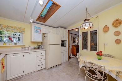 10 York Ct, Rochester, NH 03868 - photo 5