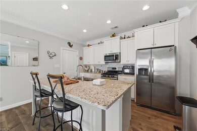 Gorgeous kitchen, gas cooking, and a large island