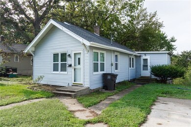 610 Palmer Place, Des Moines, IA 50315 - photo 2