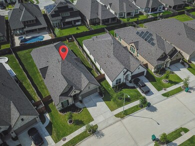 28180 Knight Peak Dr, Spring, TX 77386 - photo 2