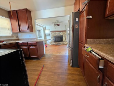 807 Tuscaloosa St, Greensboro, NC 27406 - photo 5