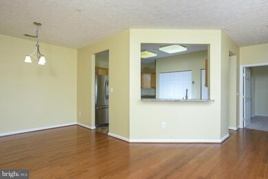 2404 Chestnut Terrace Ct unit 204, Odenton, MD 21113 - photo 4