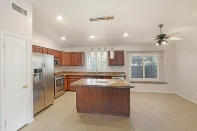 7 - Kitchen
