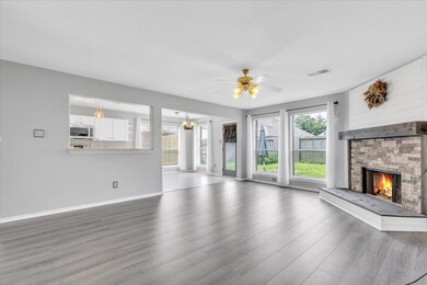 5106 Big Spring Dr, Pearland, TX 77584 - photo 7