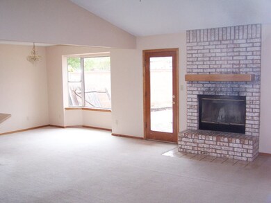 616 Mars Ave, Alamogordo, NM 88310 - photo 3