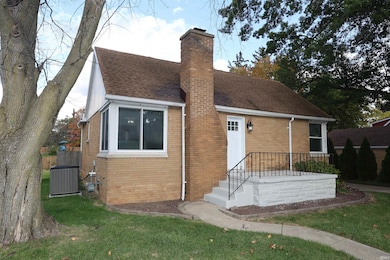 2410 E 3rd St, Mishawaka, IN 46544 - photo 2