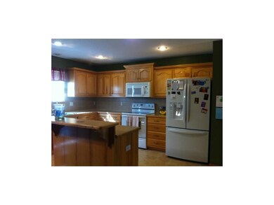 Kitchen island/ counter welcomes family and friend