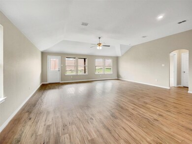 928 Deer Valley Dr, Weatherford, TX 76087 - photo 3