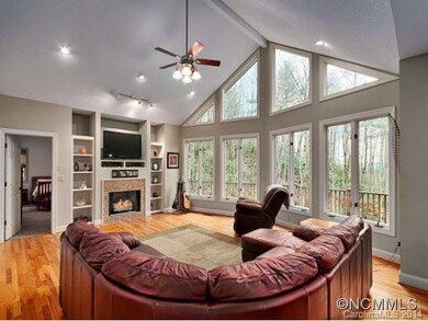 84 Trillium Glen Ln, Hendersonville, NC 28792 - photo 4