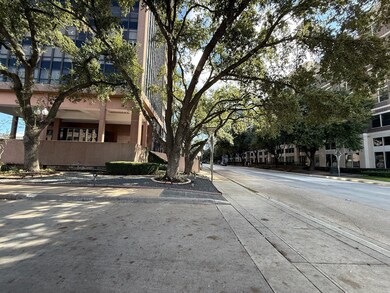 Oxford Condominium unit 1403, Houston, TX 77056 - photo 6