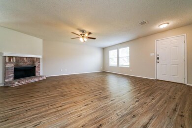 unlisted-address, Denton, TX 76210 - photo 3