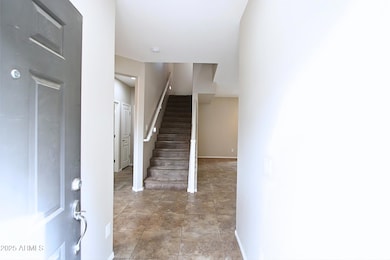 1915 E Oxford Ln, Gilbert, AZ 85295 - photo 2