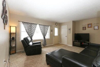 7102 SW 14th St, Des Moines, IA 50315 - photo 3