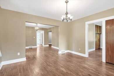 863 E Michigan Ave, Marshall, MI 49068 - photo 5