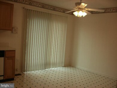 932 Chestnut Wood Ct, Chestnut Hill Cove, MD 21226 - photo 6