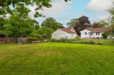 2604 48th St, Des Moines, IA 50310 - photo 3