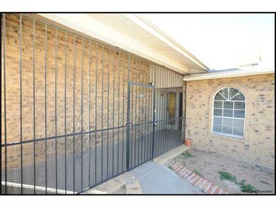 10909 George Archer Dr, El Paso, TX 79936 - photo 4
