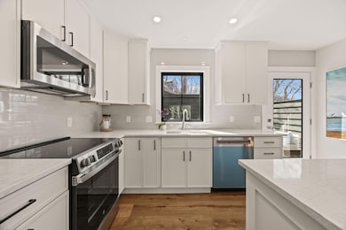 50 Nelson Ave unit 6, Provincetown, MA 02657 - photo 6