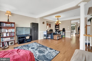 41904 Cinnabar Square, Stone Ridge, VA 20105 - photo 3