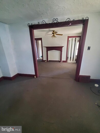 540 S Main St, Chambersburg, PA 17201 - photo 6