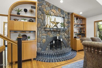 11-web-or-mls-Upmarketmedia_396Hom-36