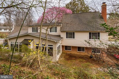 9521 Jomar Dr, Fairfax, VA 22032 - photo 2