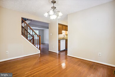 3645 Wharf Ln, Triangle, VA 22172 - photo 4