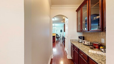 To Kitchen