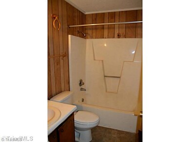 201 Elmhurst Ave, High Point, NC 27262 - photo 7