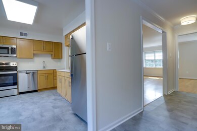 2332 Mcgregor Ct, Vienna, VA 22182 - photo 5