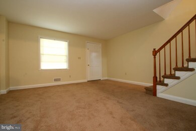 302 Grovethorn Rd, Middle River, MD 21220 - photo 4