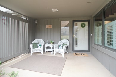 Welcome with a Private Entrance