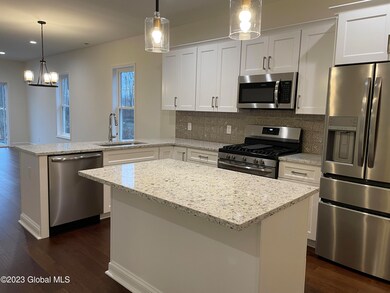 6 Priddle Ln, Colonie, NY 12110 - photo 5