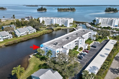 6134 River Run Dr unit 301B, Sebastian, FL 32958 - photo 4