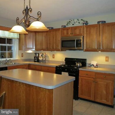 2706 Overlook Ct, Manchester, MD 21102 - photo 2