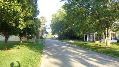 203 W Taylor St, Manchester, TN 37355 - photo 3