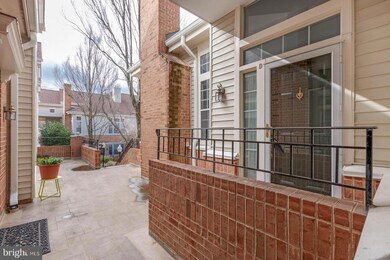 7029 Haycock Rd unit D, Falls Church, VA 22043 - photo 4