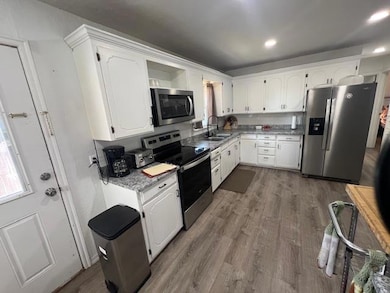 300 N Lowe St, Hobart, OK 73651 - photo 6